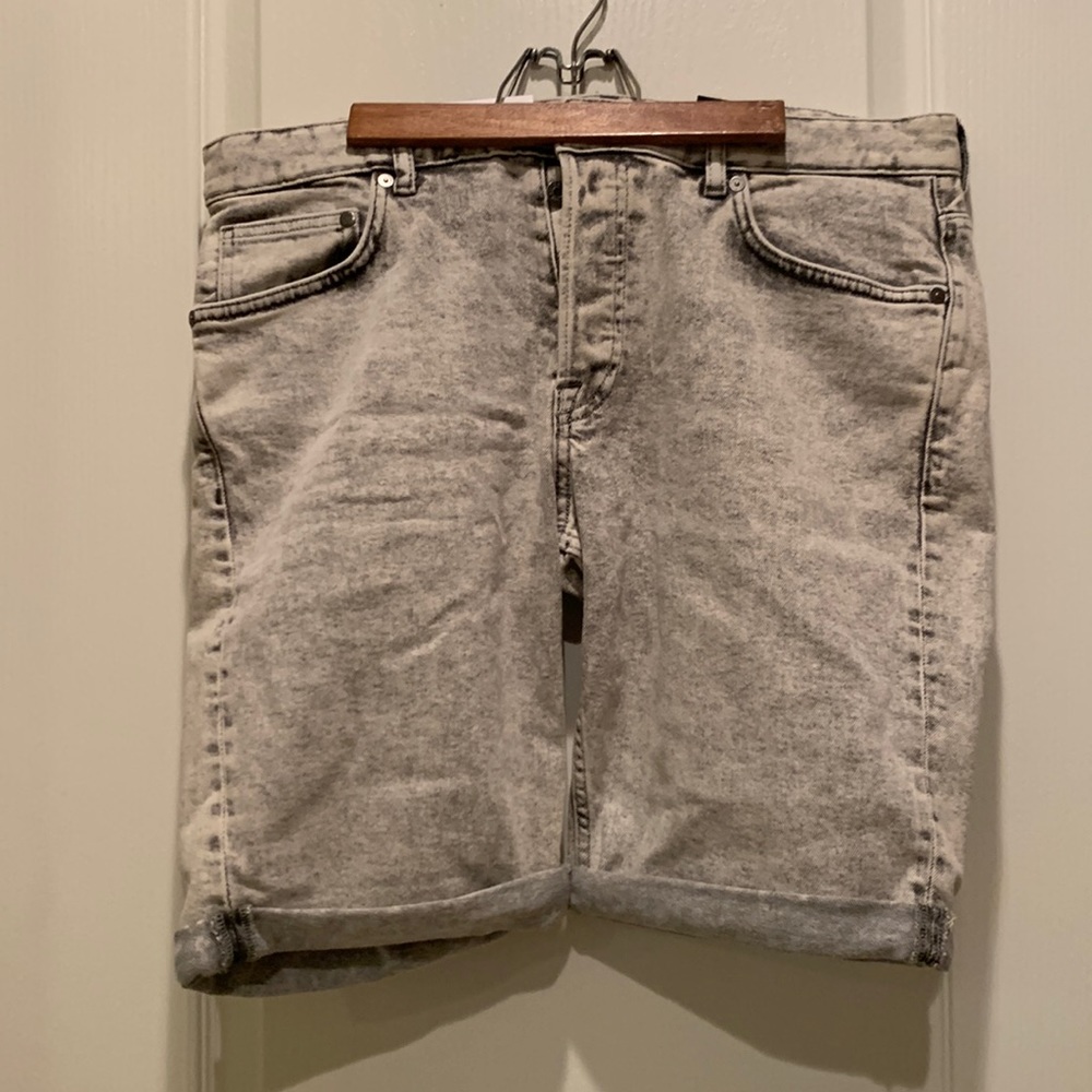 H&M Slim Fit Shorts - 33
